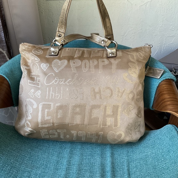 Coach Poppy Limited Edition Gold Storypatch Glam Tote 15301 Canvas And Leather - Picture 2 of 12